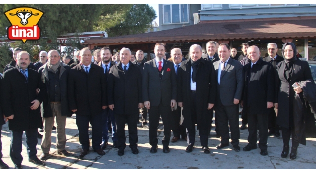 Meclis Başkanı Şentop, Ünal Peynirciliği Ziyaret Etti