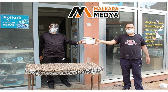 Malkaralı esnaf; "Salgın henüz geçmedi" diyerek masayla önlem aldı