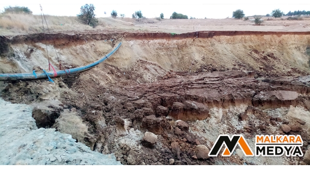 Malkara’da dehşete düşüren görüntü: Dev çukur oluştu!..
