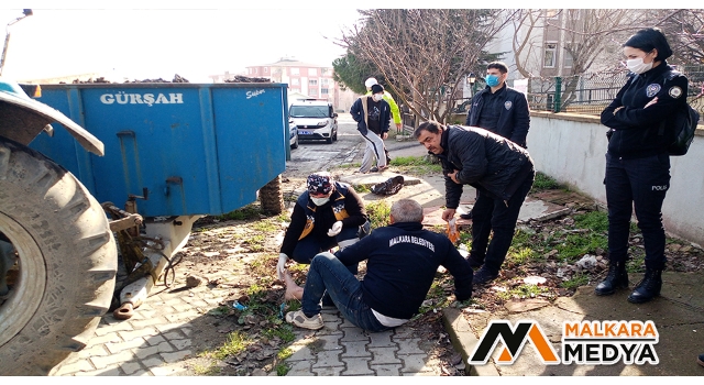 Malkara Belediyesi görevlisinin talihsiz anı: Traktöre takmak istediği römork demiri ayağına düştü