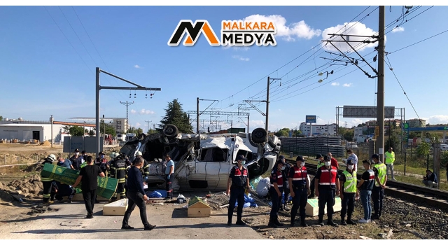 Trenin işçi servisine çarptığı kazada bilanço ağırlaşıyor: Ölü sayısı 6'ya yükseldi
