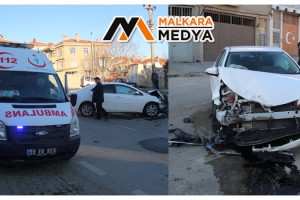 Malkara'da kamyonet ile otomobil çarpıştı, 1 yaralı