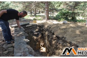 Malkara'da 72 yıllık mezarda define aradılar