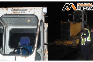 Malkara'da yol ortasına terk edilen iş makinesinde kurşun izlerine rastlandı
