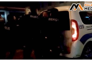 Malkara'da yola tuvaletini yapıp esnafa rahatsızlık veren şahıs polise tekme savurdu