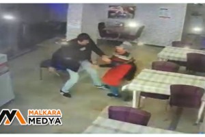 İndirim alamayınca, kadın işletmeciyi bıçaklayarak öldürdü