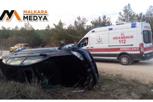 Malkara'da viraja girerken mıcıra kapılan otomobil şarampole yuvarlandı: 2 yaralı