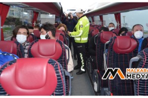 18 günlük kapanma başladı, polis İstanbul’dan Trakya’ya gelen tüm yolları kesti