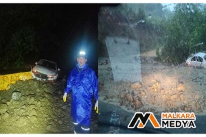 Şarköy’de heyelan yolu kapattı