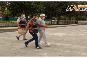 Boşandığı eşini, kızının gözleri önünde 4 bıçak darbesiyle öldürdü