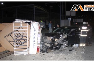 Malkara’da Benzin İstasyonunun Girişinde Trafik Kazası; 3 Yaralı