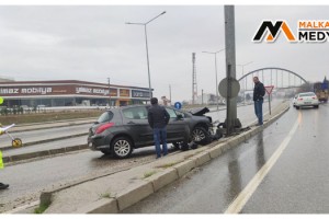 Malkara’da Beton Bariyere Çarpan Sürücü Yaralandı