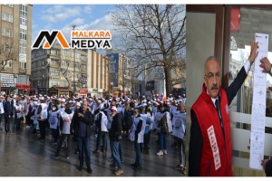 Çorlu’da yüzlerce belediye işçisi grev için toplandı