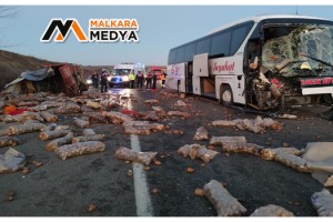 Malkara kamyon ile otobüs çarpıştı: 1 ölü, 2 yaralı