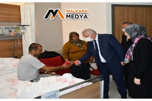 Vali Aziz Yıldırım ve Eşi Güllühan Yıldırım Şehir Hastanesinde Tedavi Gören Depremzede Vatandaşlarımızı Ziyaret Etti