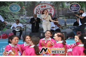 Kiraz Festivali coşkulu etkinliklerle başladı